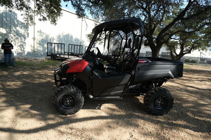 2025 Honda PIONEER 700 HERO REDImage 16