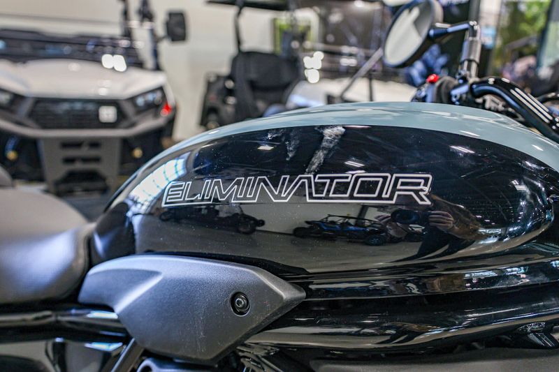 2025 Kawasaki ELIMINATOR SE ABS PHANTOM BLUE AND EBONYImage 4