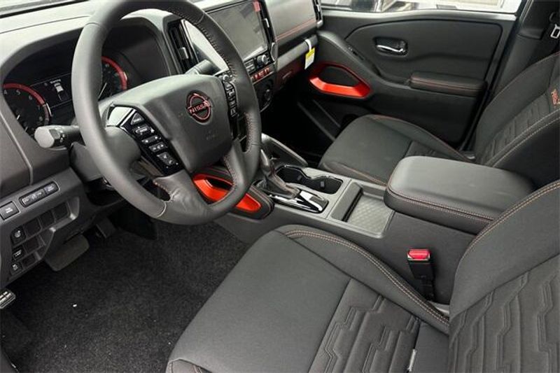New 2025 Nissan Frontier PRO-XImage 7