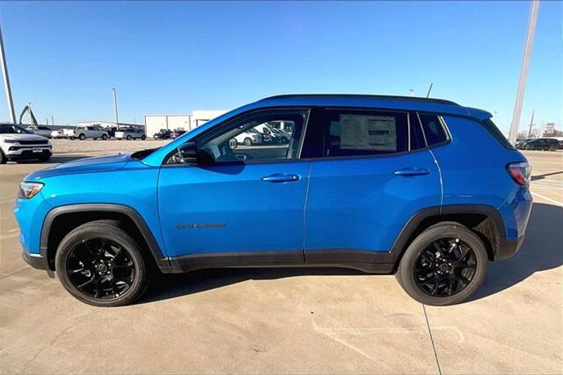 2025 Jeep Compass Latitude 4x4Image 13