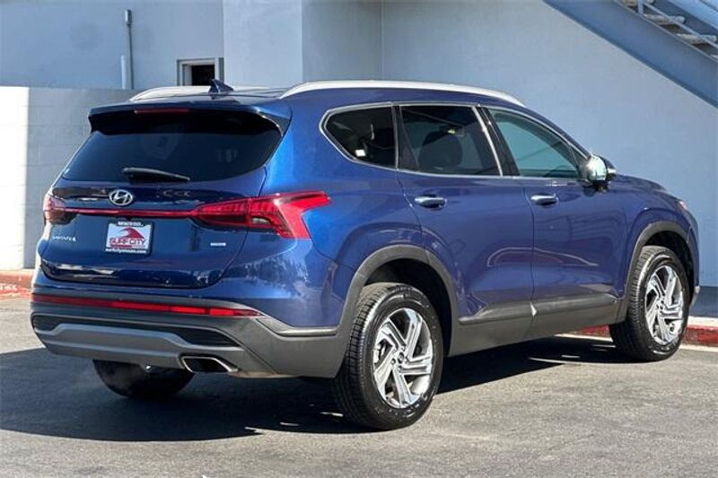 Used 2023 Hyundai Santa Fe SELImage 4