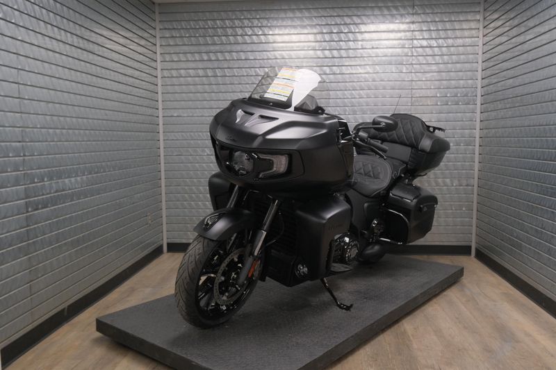 NEW 2026 INDIAN MOTORCYCLE PURSUIT DARK HORSE WITH 112 AND AUDIO PACKAGE Image 7