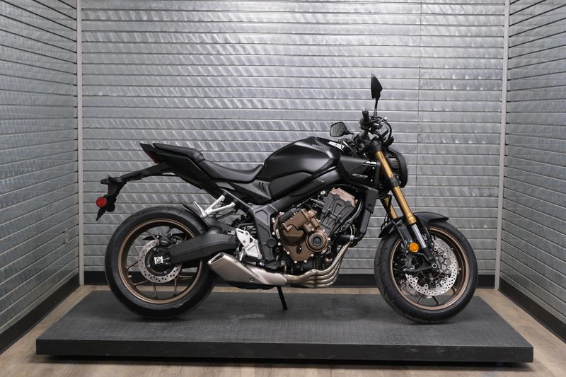 NEW 2026 HONDA CB650R ECLUTCH Image 2