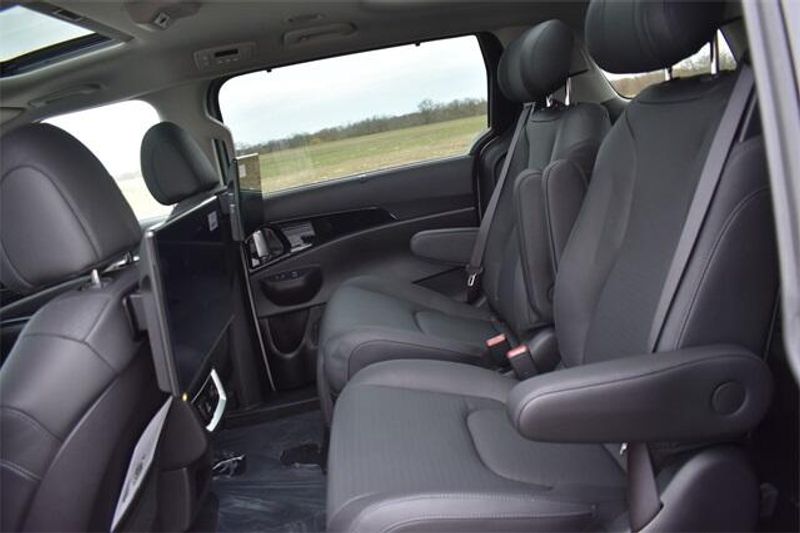 2025 Kia Carnival SX PrestigeImage 22