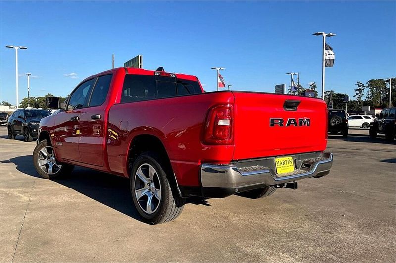 2025 Ram 1500 Tradesman photo 4