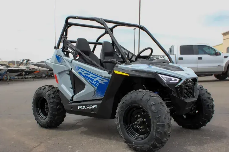 2025 Polaris PHOENIX 200 STORM GRAY Image 1