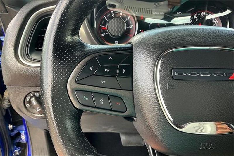 2022 Dodge Challenger SXTImage 18