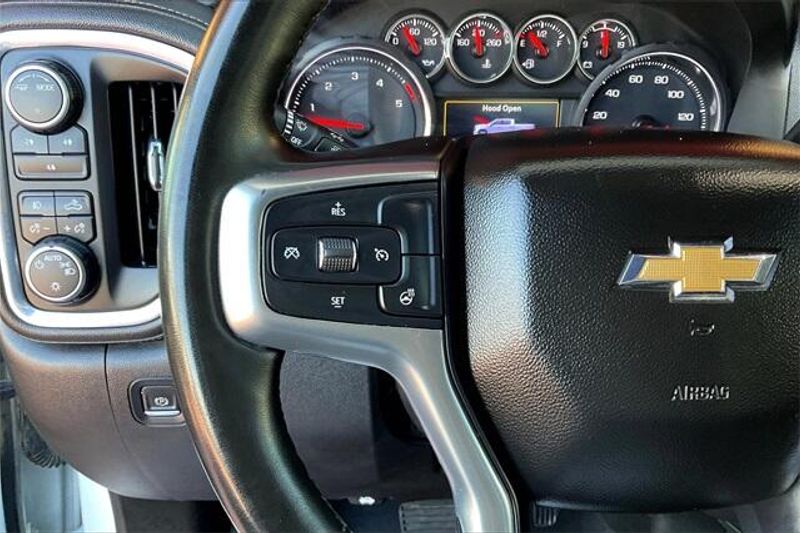 Used 2023 Chevrolet Silverado 2500HD LTImage 18
