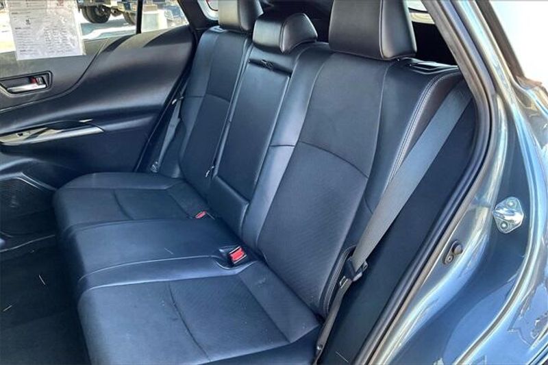 Used 2022 Toyota Venza LimitedImage 25