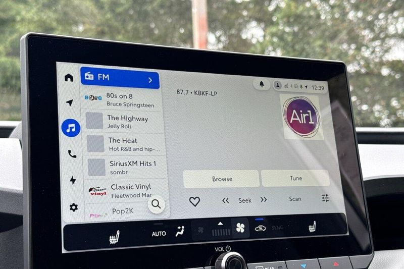 New 2026 Toyota RAV4 Plug-In Hybrid SEImage 20