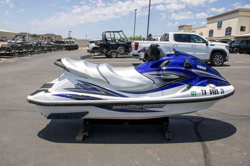USED 2002 YAMAHA GP 1200 Image 4
