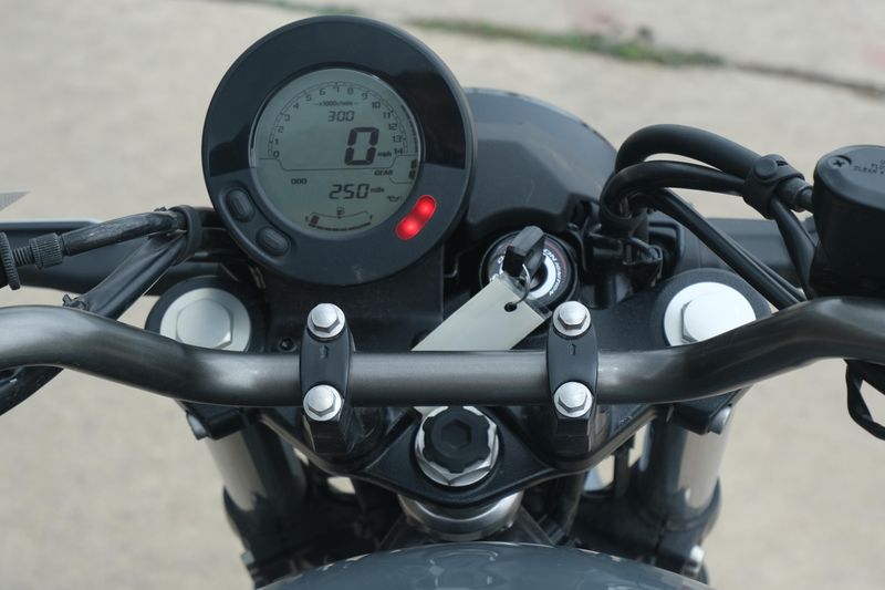 2024 Kawasaki ELIMINATOR PEARL STORM GRAY Image 13