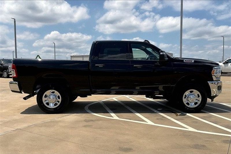 2024 RAM 2500 Tradesman Crew Cab 4x4 6