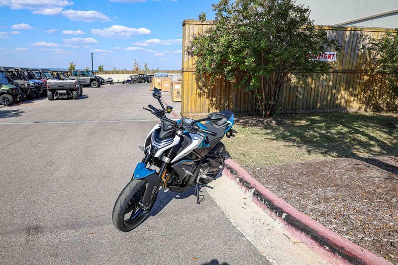 NEW 2026 CFMOTO 450NK Image 7