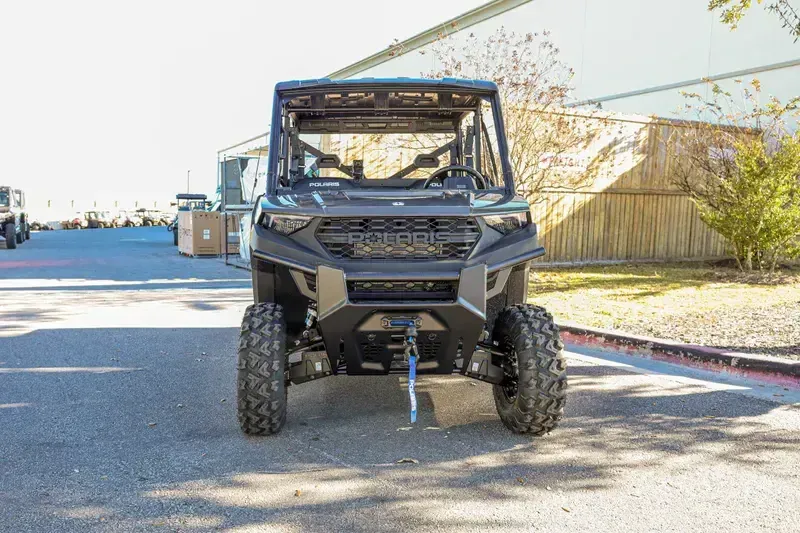 NEW 2026 POLARIS RANGER CREW 1000 PREMIUM Image 4