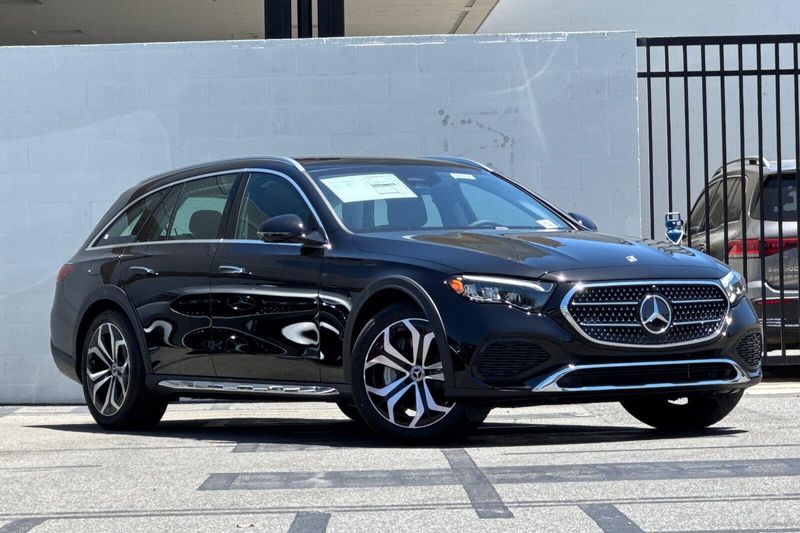 New 2026 Mercedes-Benz E-Class E 450Image 2