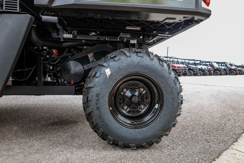 New 2025 Polaris RANGER CREW 570 FULLSIZE  SAGE GREEN Image 21