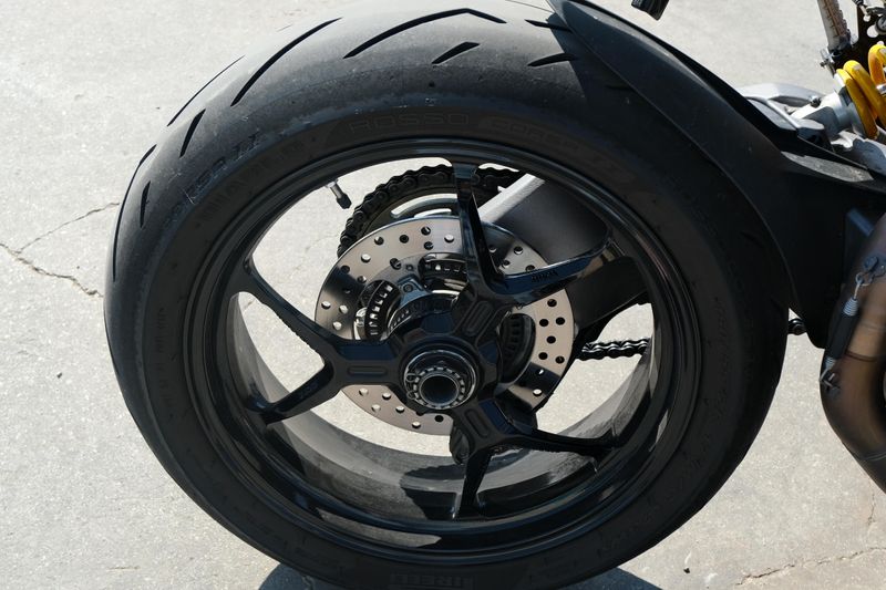 USED 2021 DUCATI HYPERMOTARD 950 Image 10