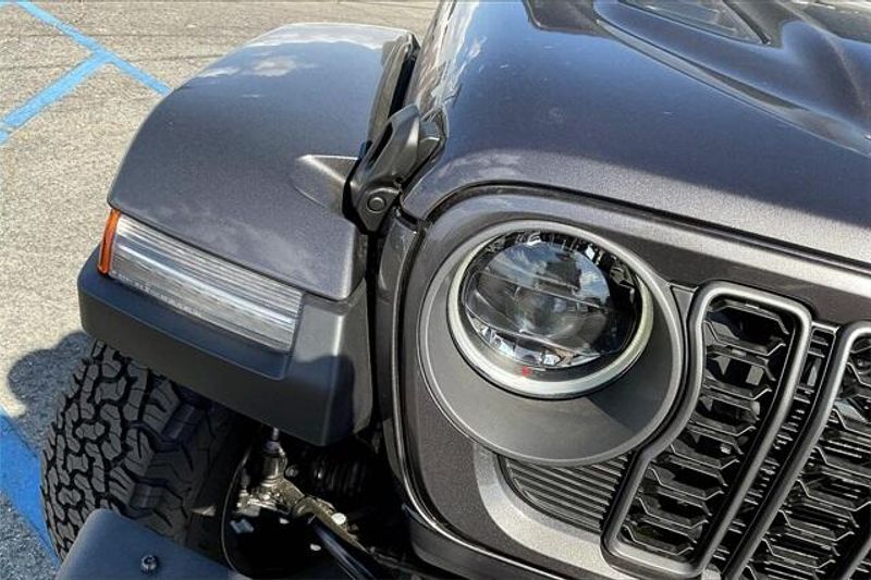 New 2025 Jeep Wrangler 4-door Rubicon XImage 11