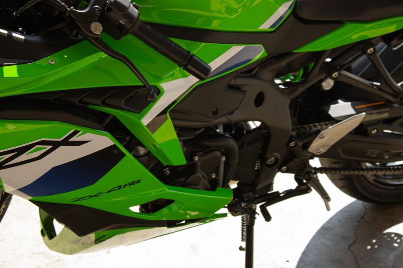 NEW 2026 KAWASAKI NINJA ZX4RR ABS Image 16