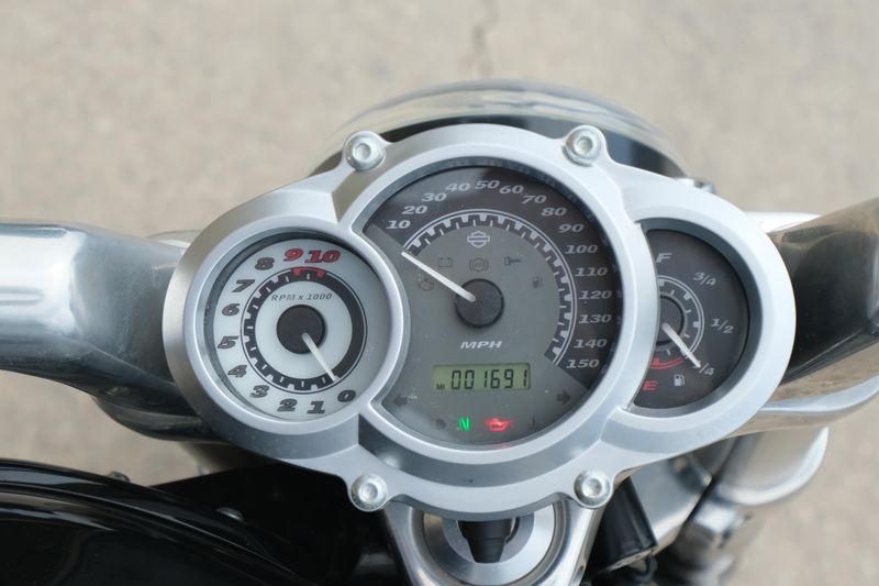 2013 HARLEY VROD MUSCLE BLACK Image 8
