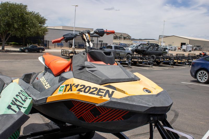 USED 2019 SEADOO SPARK TRIXX 3 Image 5