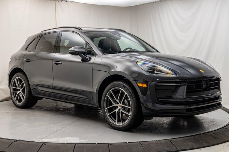 2024 Porsche Macan Image 7