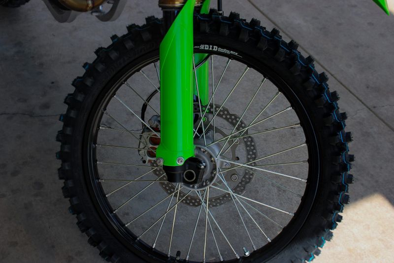 2025 Kawasaki KX450SR LIME GREEN Image 22