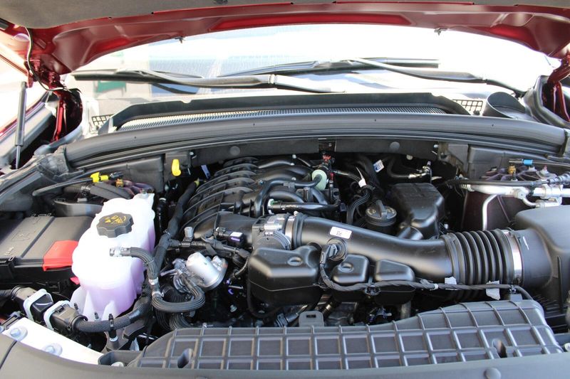 2025 Jeep Grand Cherokee L Summit Reserve photo 4