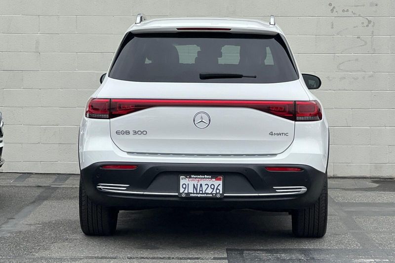 2023 Mercedes-Benz EQB 300Image 5