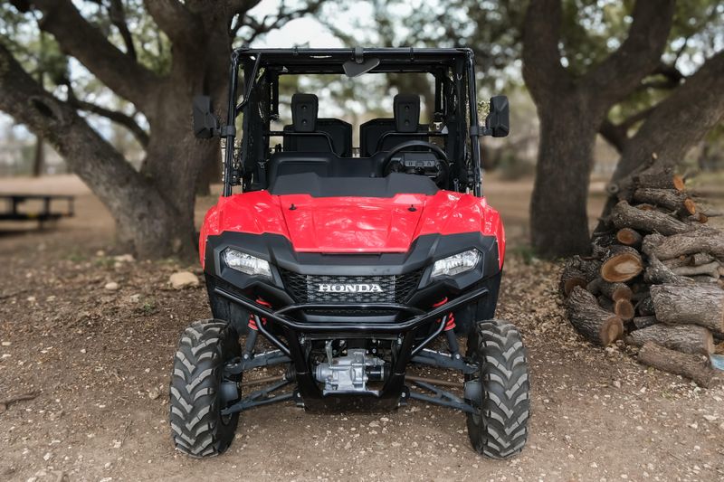 2024 Honda PIONEER 7004 DELUXE REDImage 11