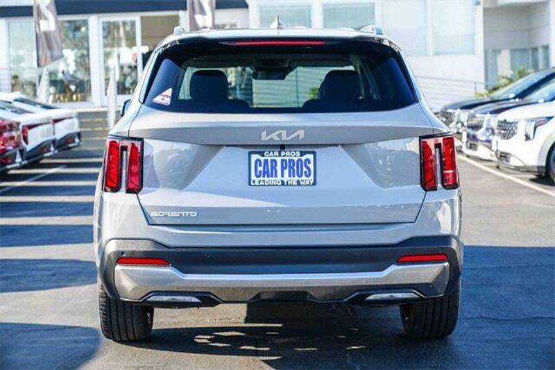 New 2025 Kia Sorento EXImage 14