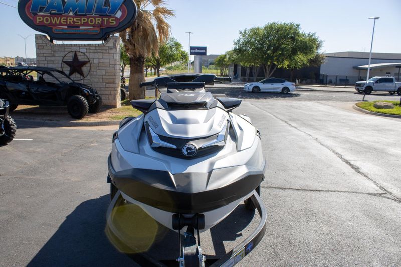 NEW 2026 SEADOO GTX LIMITED 325 WITH SOUND SYSTEM Image 5