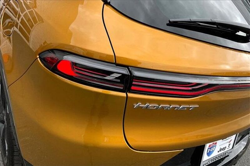 2024 Dodge Hornet R/T Plus EawdImage 12