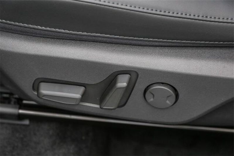 New 2025 Kia Niro EXImage 21