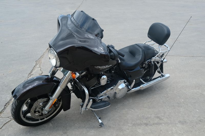 2011 HARLEY STREET GLIDE PURPLE Image 7