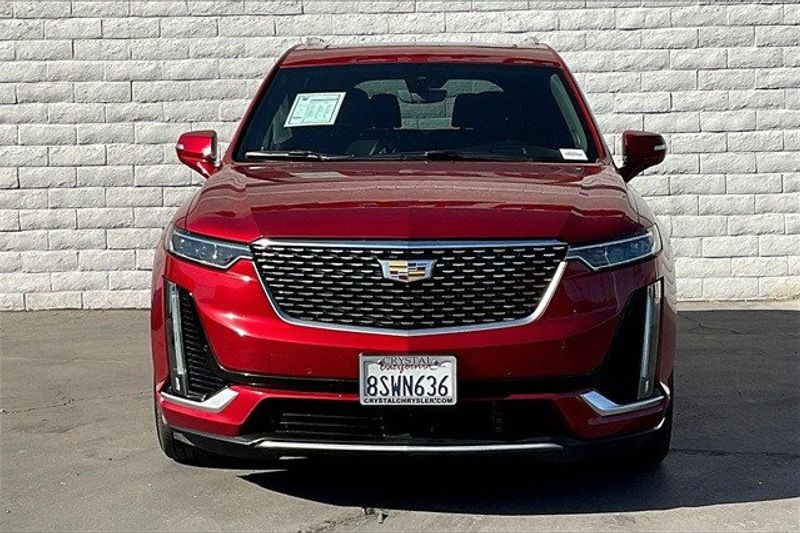 2021 Cadillac XT6 Premium LuxuryImage 2