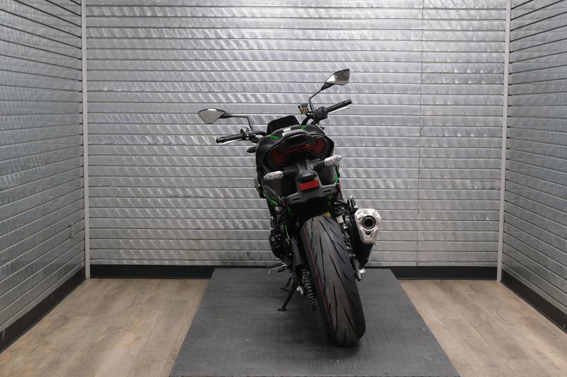 NEW 2026 KAWASAKI Z900 SE ABS Image 4