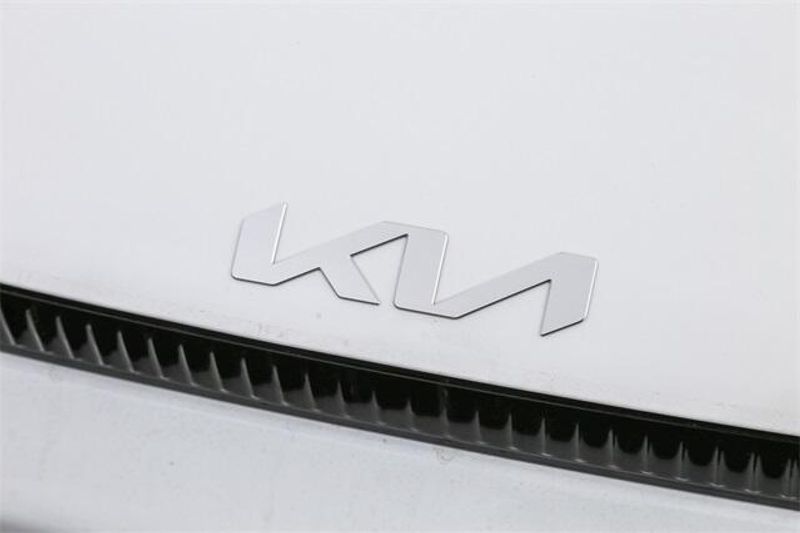 2024 Kia EV6 WindImage 14