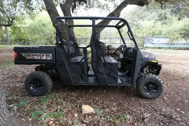 2025 Polaris RANGER CREW SP 570 PREMIUM SAND DUNEImage 1