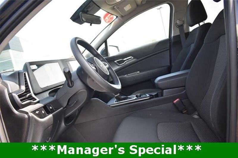 2024 Kia Sportage LXImage 19