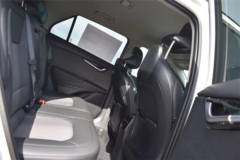 2025 Kia Niro EXImage 13