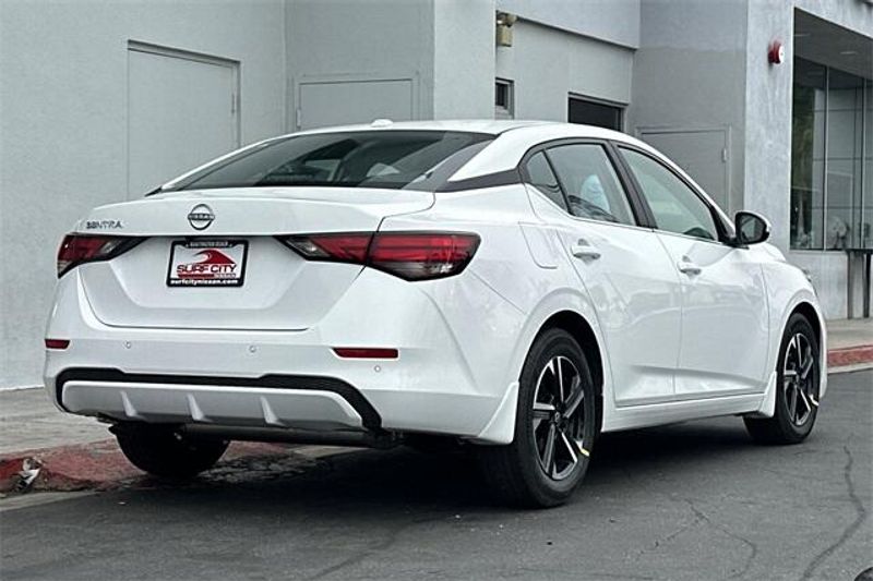 New 2025 Nissan Sentra SVImage 3