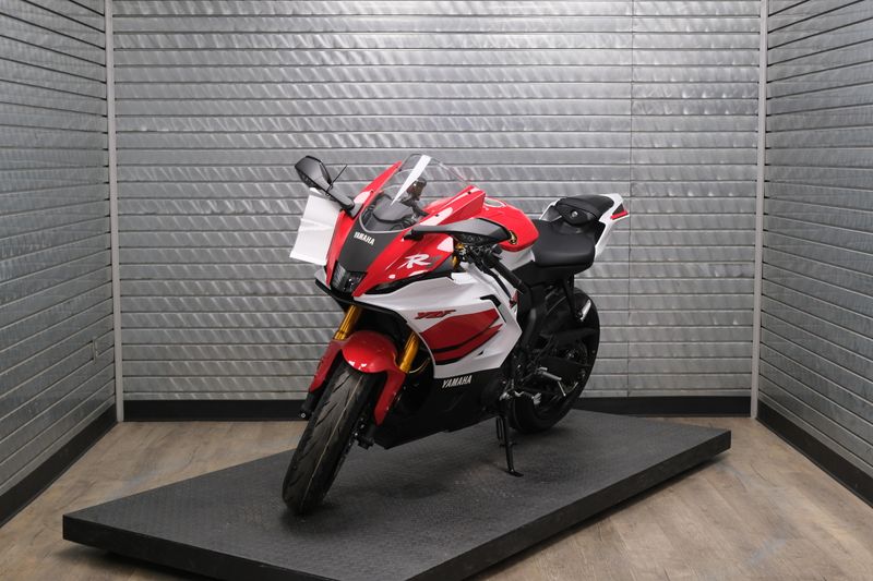 NEW 2026 YAMAHA YZF-R7 70TH ANNIVERSARY EDITION Image 6