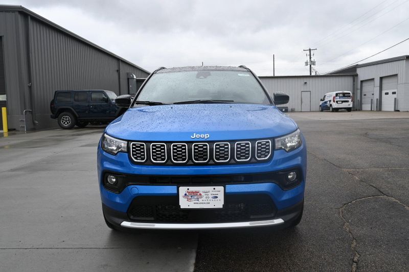 2025 Jeep Compass LimitedImage 3
