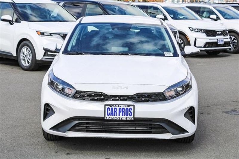 2024 Kia Forte LXSImage 3