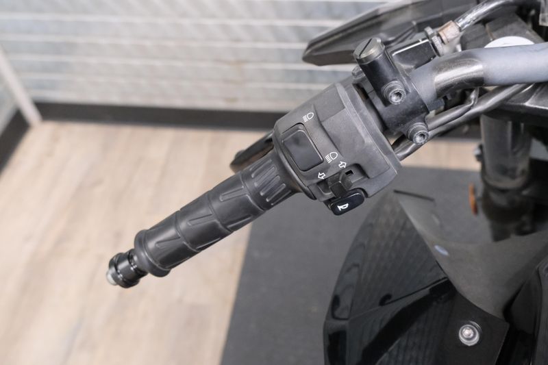 USED 2020 KAWASAKI Z400 ABS Image 17