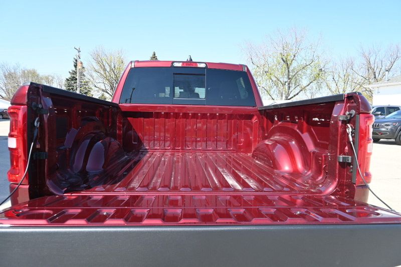 2025 RAM 1500 Big HornImage 9