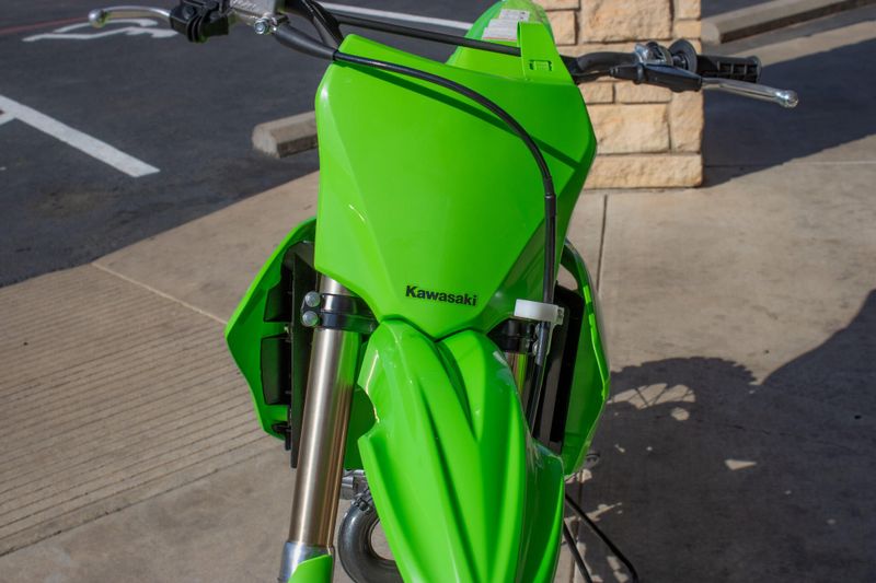 NEW 2025 KAWASAKI KX 85 Image 12