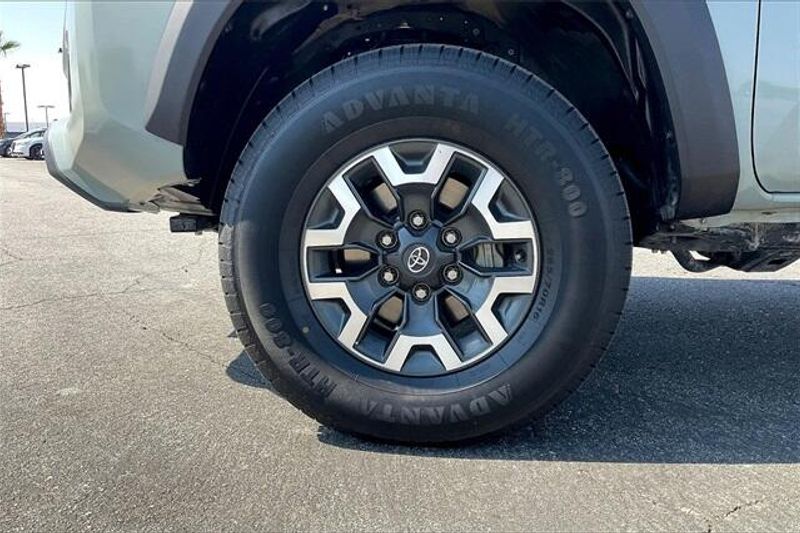 Used 2023 Toyota Tacoma TRD Off-RoadImage 8